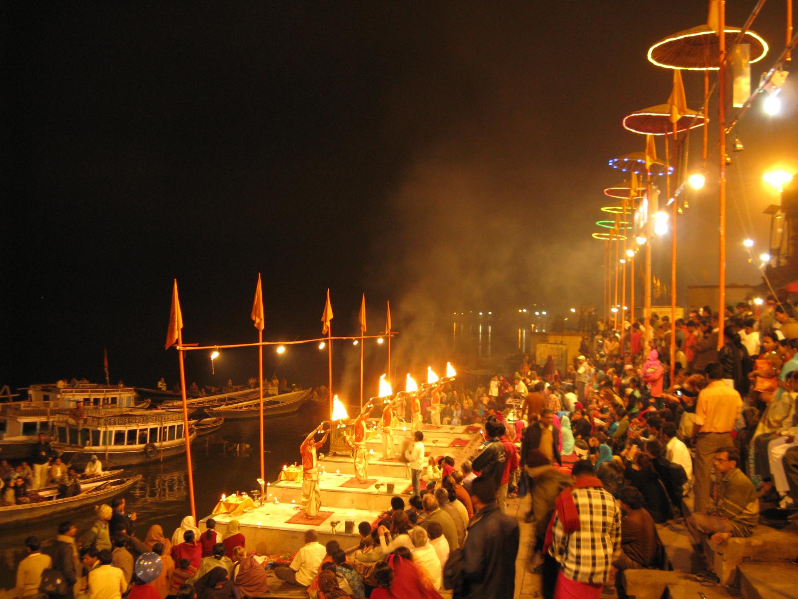 Guía esencial para el Ganga Aarti en India